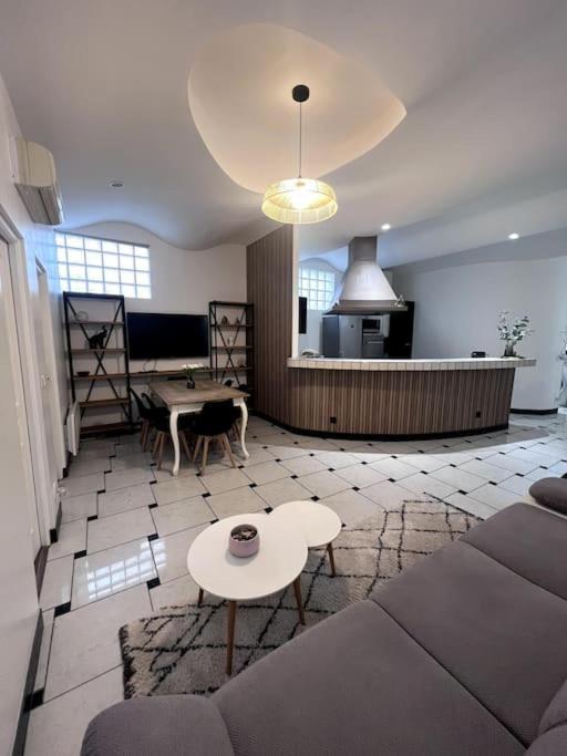 Stea Guesthouse Proche Paris 新城勒鲁瓦 外观 照片