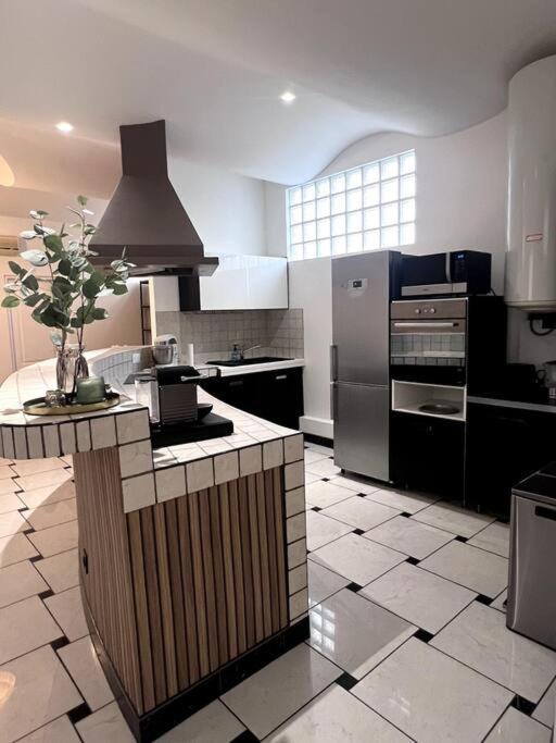 Stea Guesthouse Proche Paris 新城勒鲁瓦 外观 照片